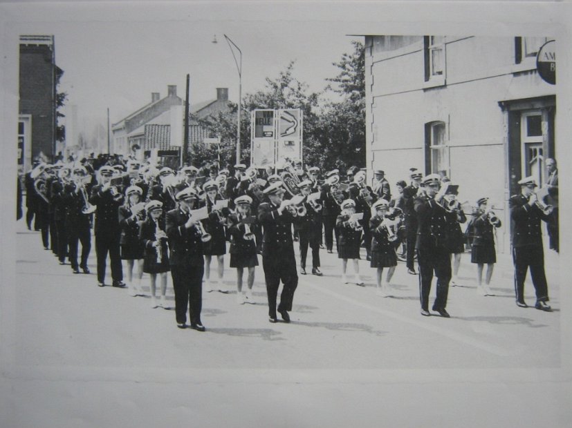 F005- Fanfare in 1961